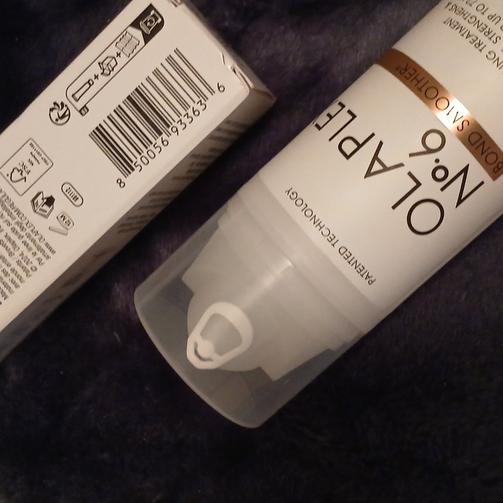 OLAPLEX Bundle - N°0.5 Scalp Treatment & N°6 Bond Smoother - Picture 2 of 3